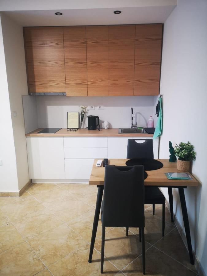 Riviera Deluxe Apartments Vlorë Екстериор снимка